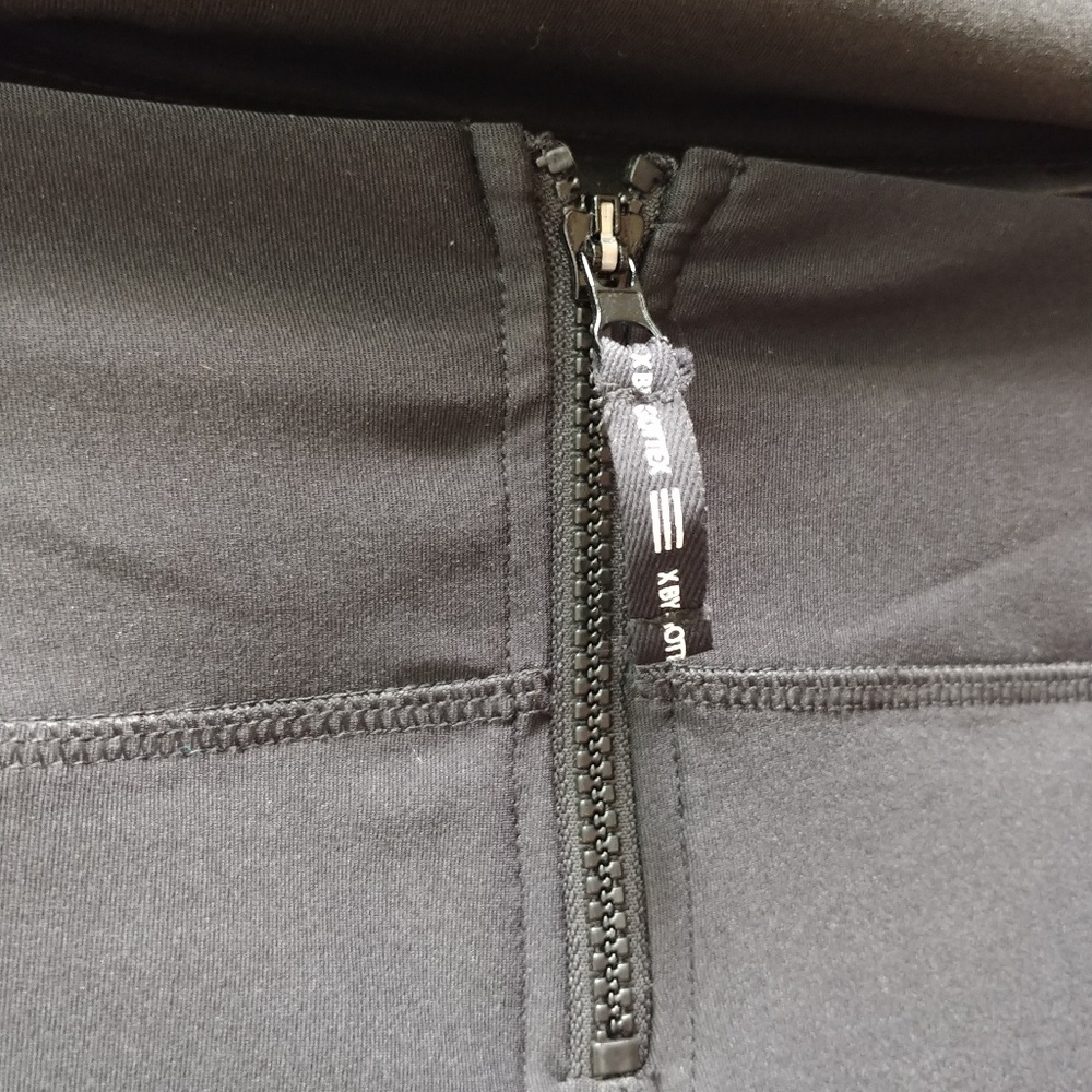 NWT X by GOTTEX Back Zip Leggings - Picture 4 of 8